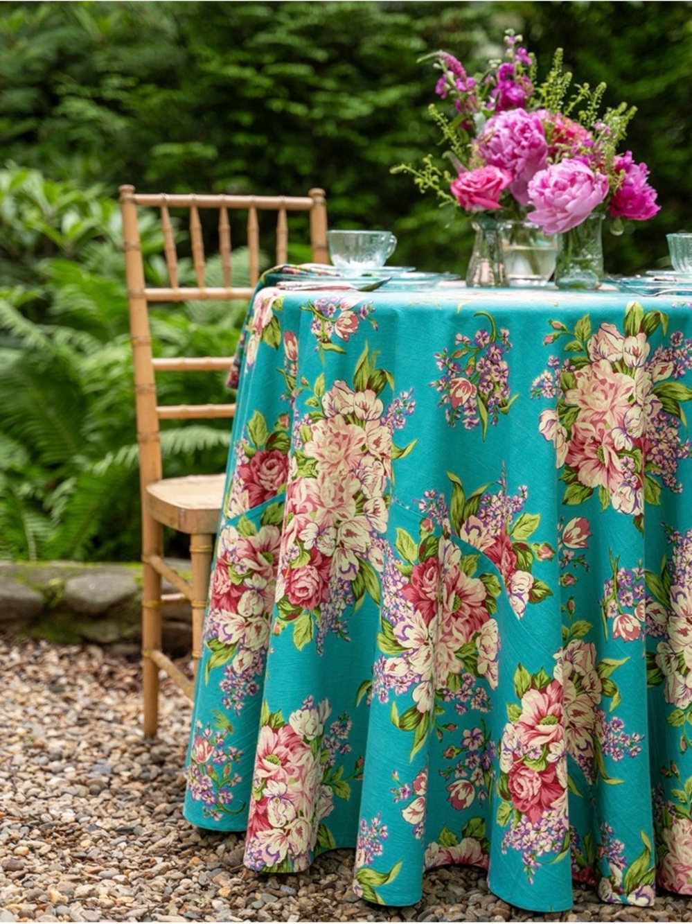 Brand New April Cornell Blanche 70” Round Cloth Floral in Turquoise - Picture 2 of 9
